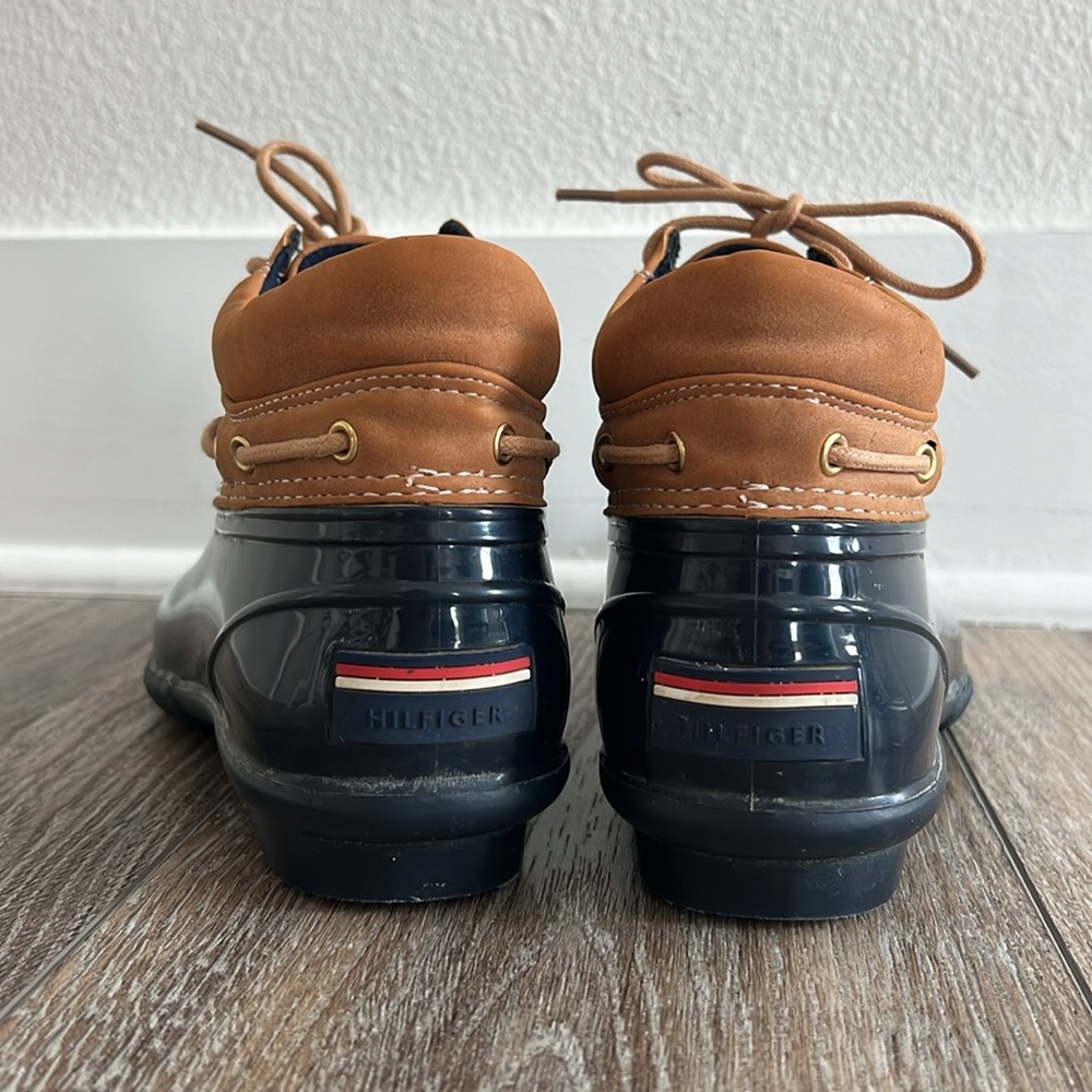Tommy Hilfiger Duck Boots - Picture 2 of 4